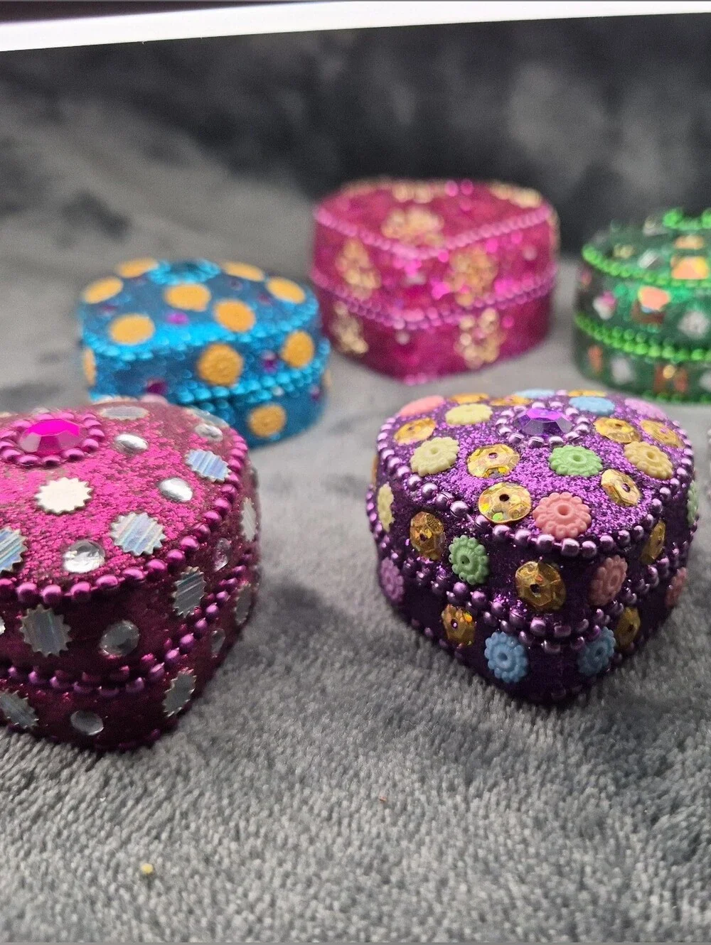 Hand Crafted Beaded Trinket Boxes Sparkling Rhinestone Heart Shape  6 Pcs